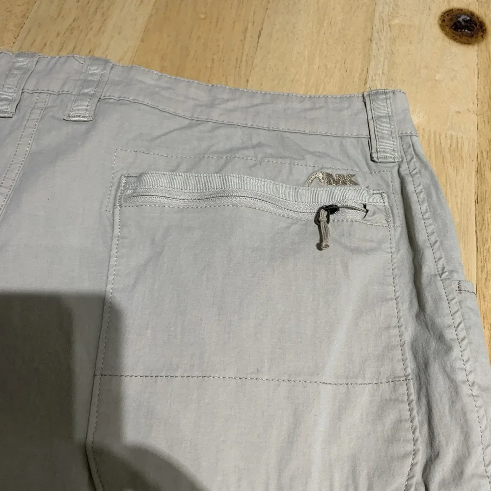 Mountain Khakis Shorts Mens 38 Gray Chino Cargo Pockets Flat Front Performance